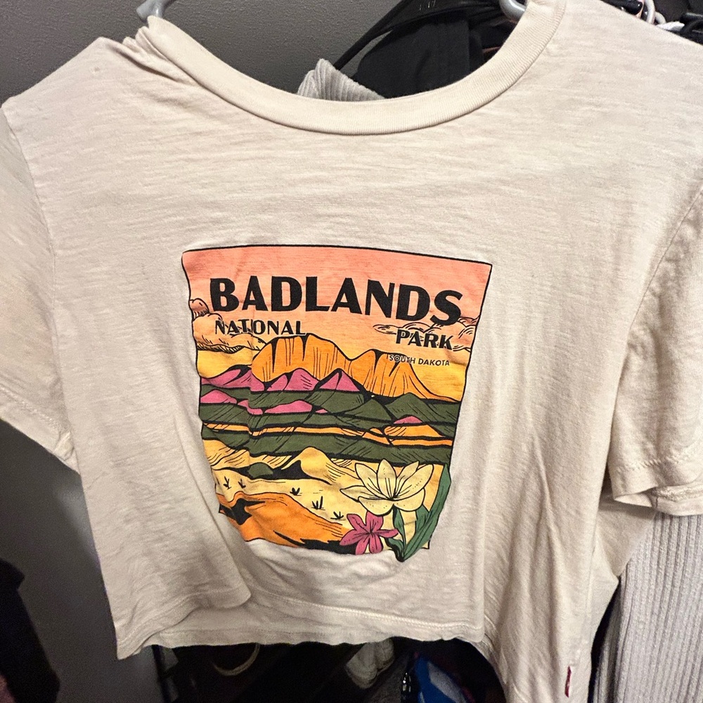 Levi's Cream Tee
